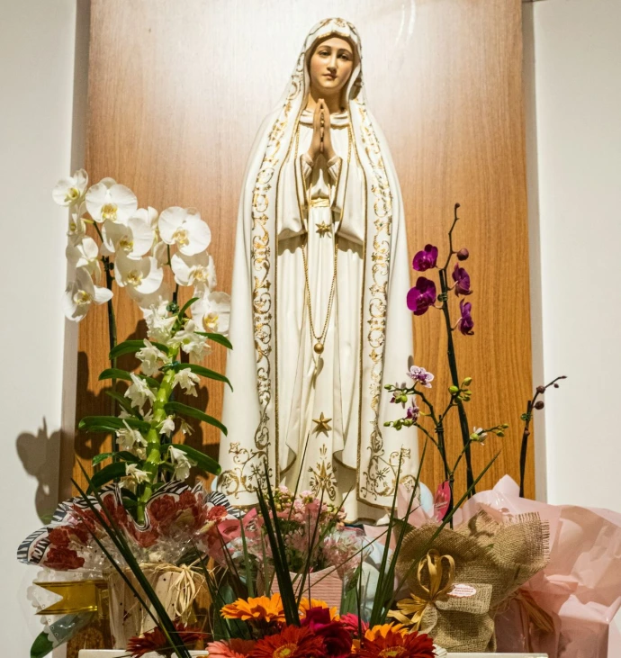 Mama Mary figurine